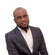 chris Oyeniyi